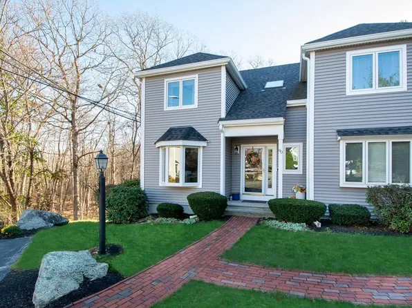 90 Old Quarry Dr, Weymouth, MA 02188