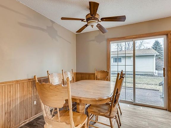 5th image of 23501 Degardner Cir NW