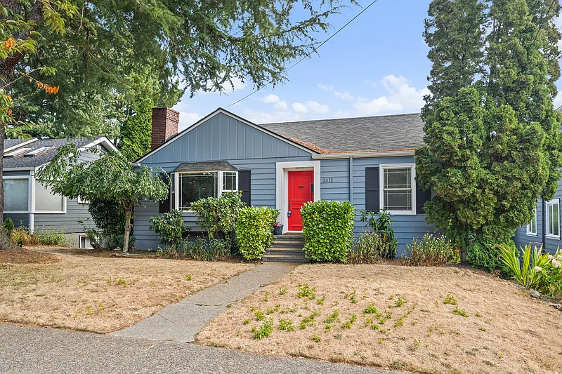 3012 35th Ave W