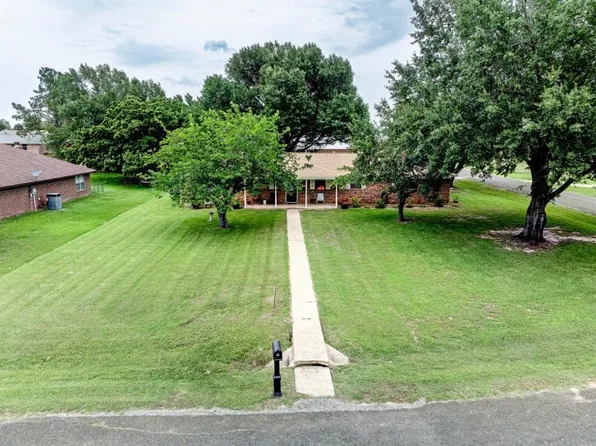 324 Peachtree St, Fairfield, TX 75840