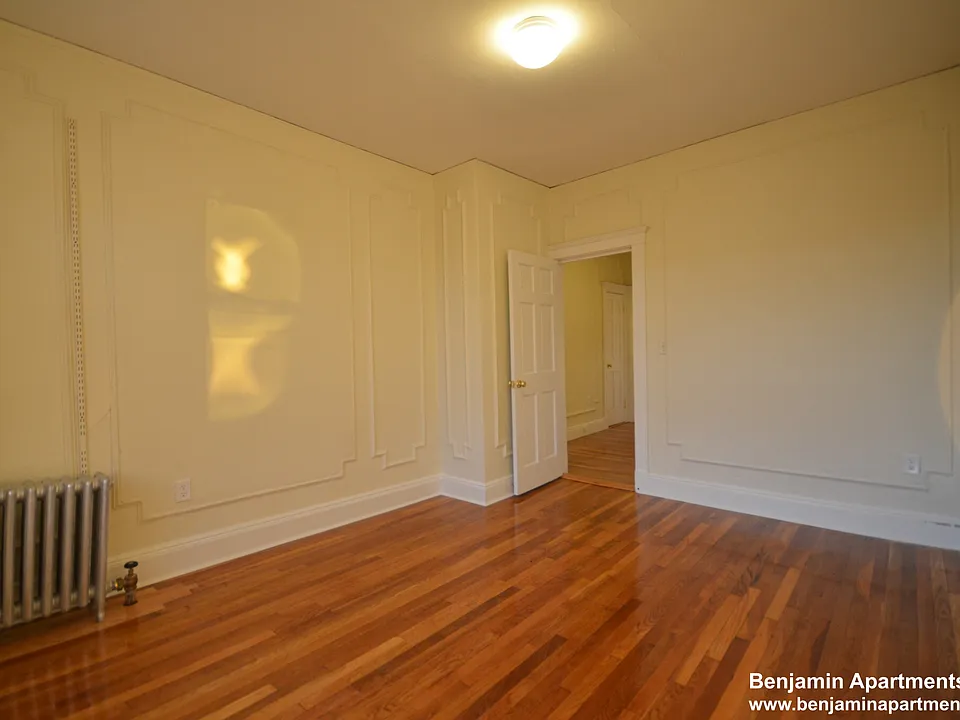 1800 Commonwealth Ave #32