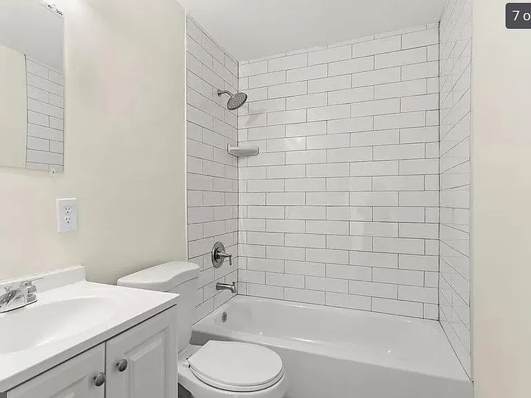 325 V St NE #1 — Photo 5
