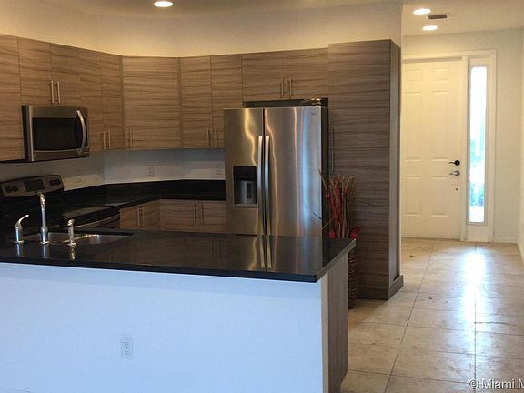3rd image of 2765 SW 81st Ter