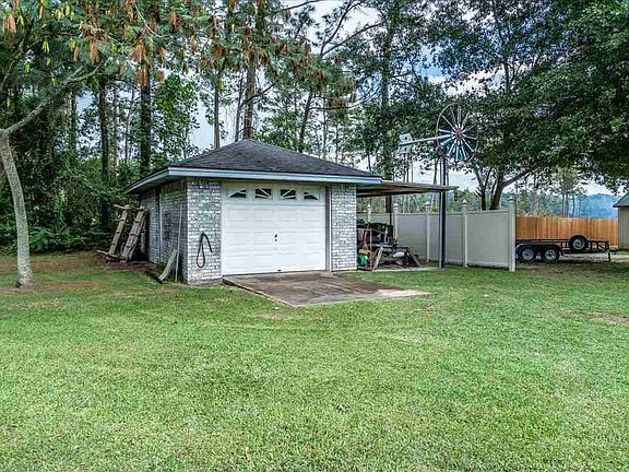 2nd image of 4802 Green Brier Dr