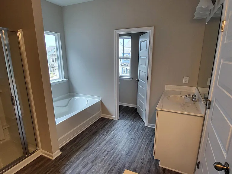 3847 Clarington Dr — Photo 14