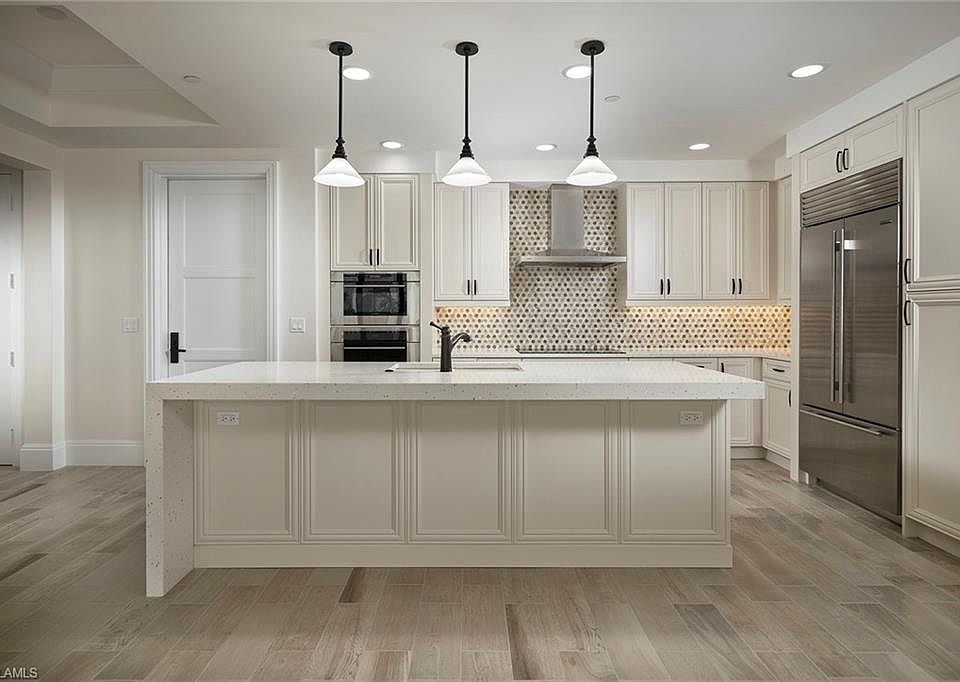 1st image of 1035 3rd Ave S #317