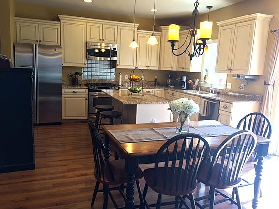 Spacious kitchen with granite
