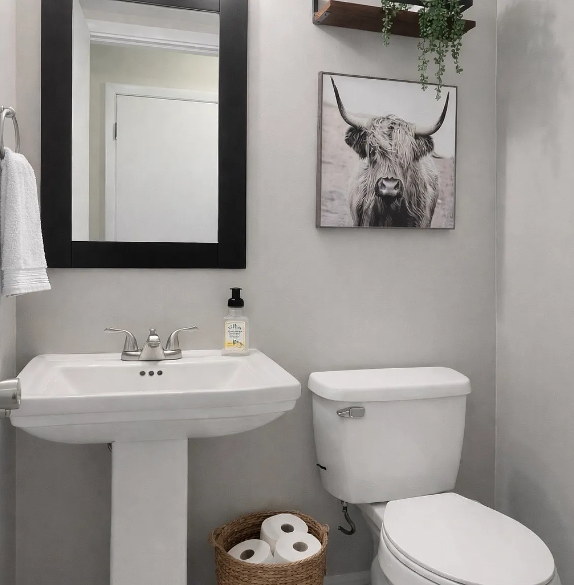 209 E Knox St — Photo 2