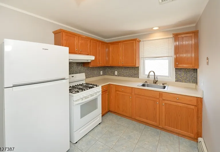 142 Grand Ave #2 — Photo 7