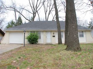 866 S Cavalier Dr, Springfield, MO 65802