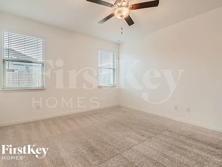 2324 Okeefe Dr — Photo 17
