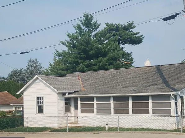 118 S Angle St, Mount Joy, PA 17552