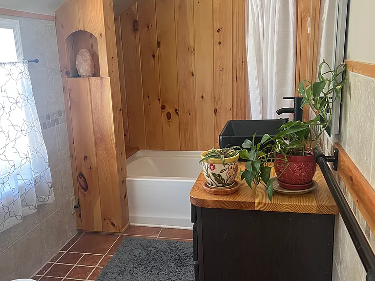 1133 Valley View Rd — Photo 8