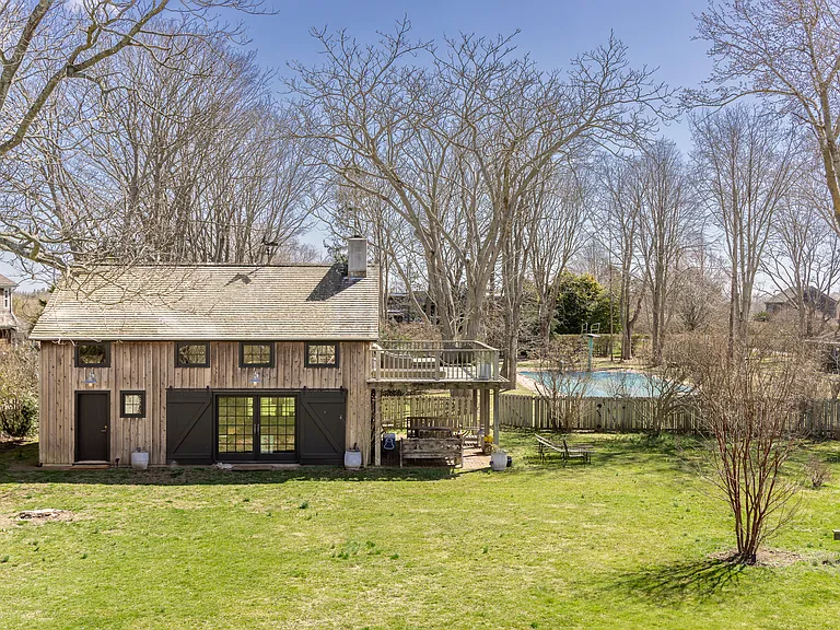 57 Jobs Ln — Photo 26