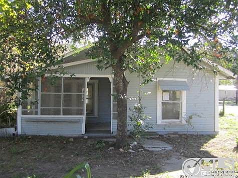 1st image of 221 Adams Ln