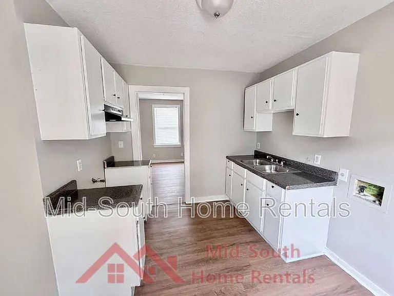 1545 Patton St — Photo 7