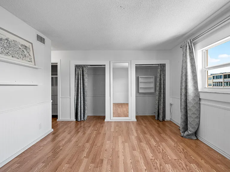 620 NE 12th Ave #602 — Photo 24