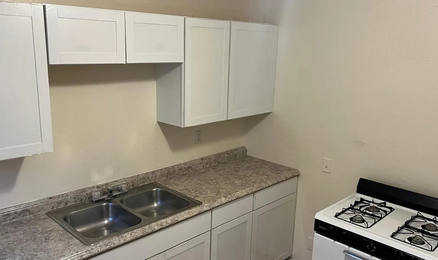2 bed, 2.0 bath, 750 sqft, $975 — Photo 1