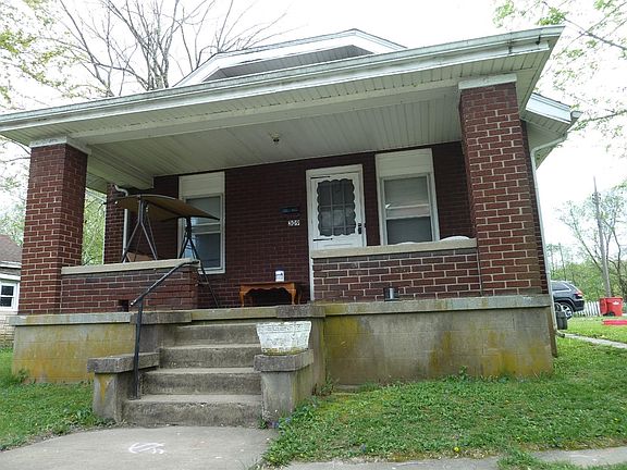 3rd image of 309 W Pleasant St