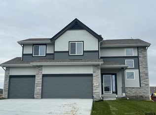 12607 Schirra St, Omaha, NE 68138