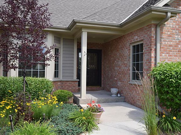 2nd image of 10652 N Hidden Creek Dr