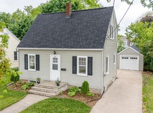 667 Elm St, Neenah, WI 54956