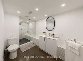 33 Beaconsfield Ave #1A, Toronto, ON M6J3J1