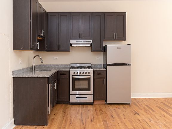 2nd image of 4737 N Hermitage Ave APT 102