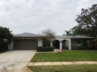 8900 Saint Andrews Dr, Seminole, FL 33777