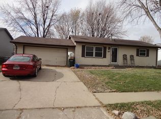 4001 S Plateau Trl, Sioux Falls, SD 57106