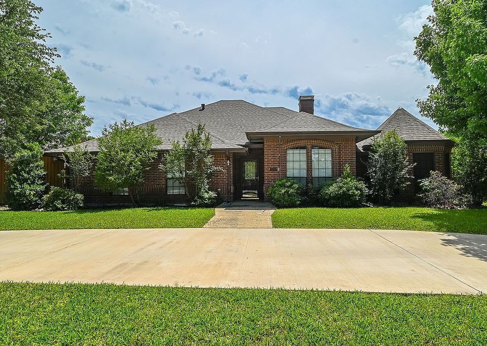 1st image of 209 Plantation Dr