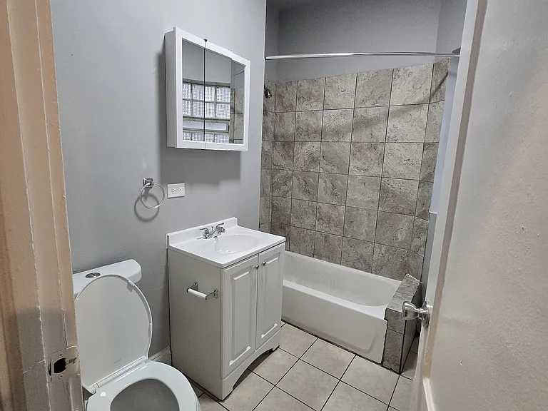 6930 S Wabash Ave #1 — Photo 10