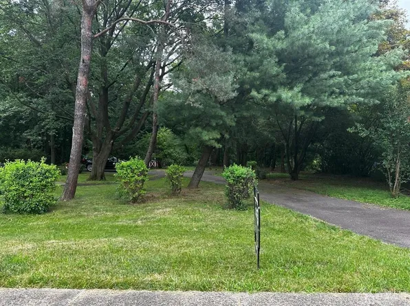 65-65 Hamilton St, Somerville, NJ 08876
