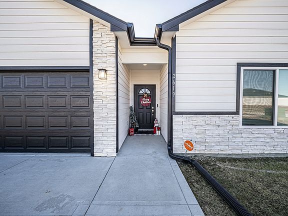 3rd image of 2619 Harrier Dr