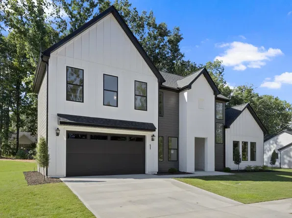 1 Inverrary Dr, Taylors, SC 29687