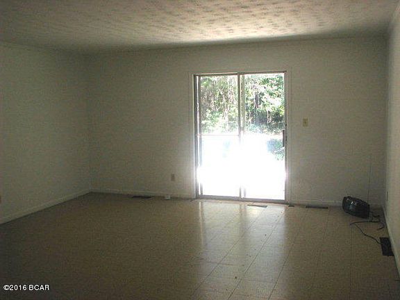 5th image of 3022 Amelia Dr