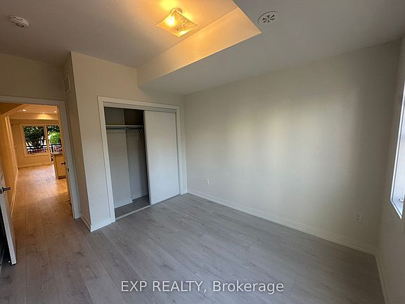 3rd image of 15100 Yonge St #241
