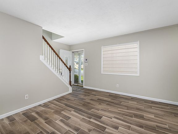 3rd image of 593 Franklin Ave