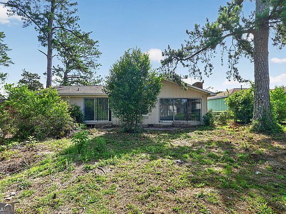 3rd image of 2319 Shadowood Dr