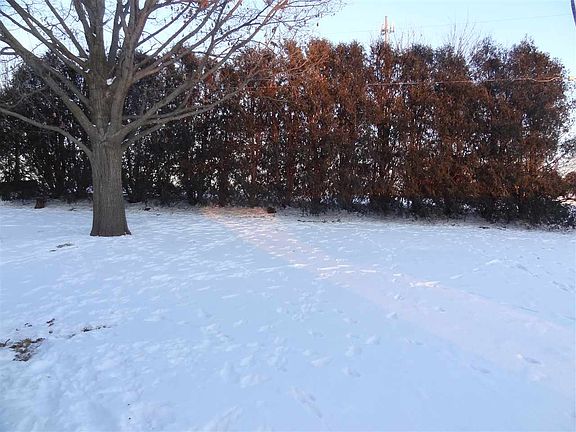 2nd image of 117 Circle Dr