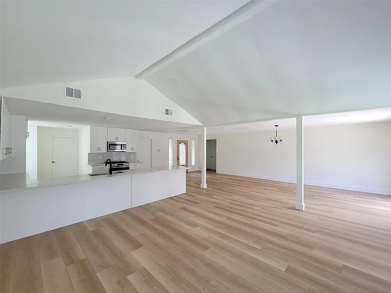 8103 Wind Forest Dr — Photo 2
