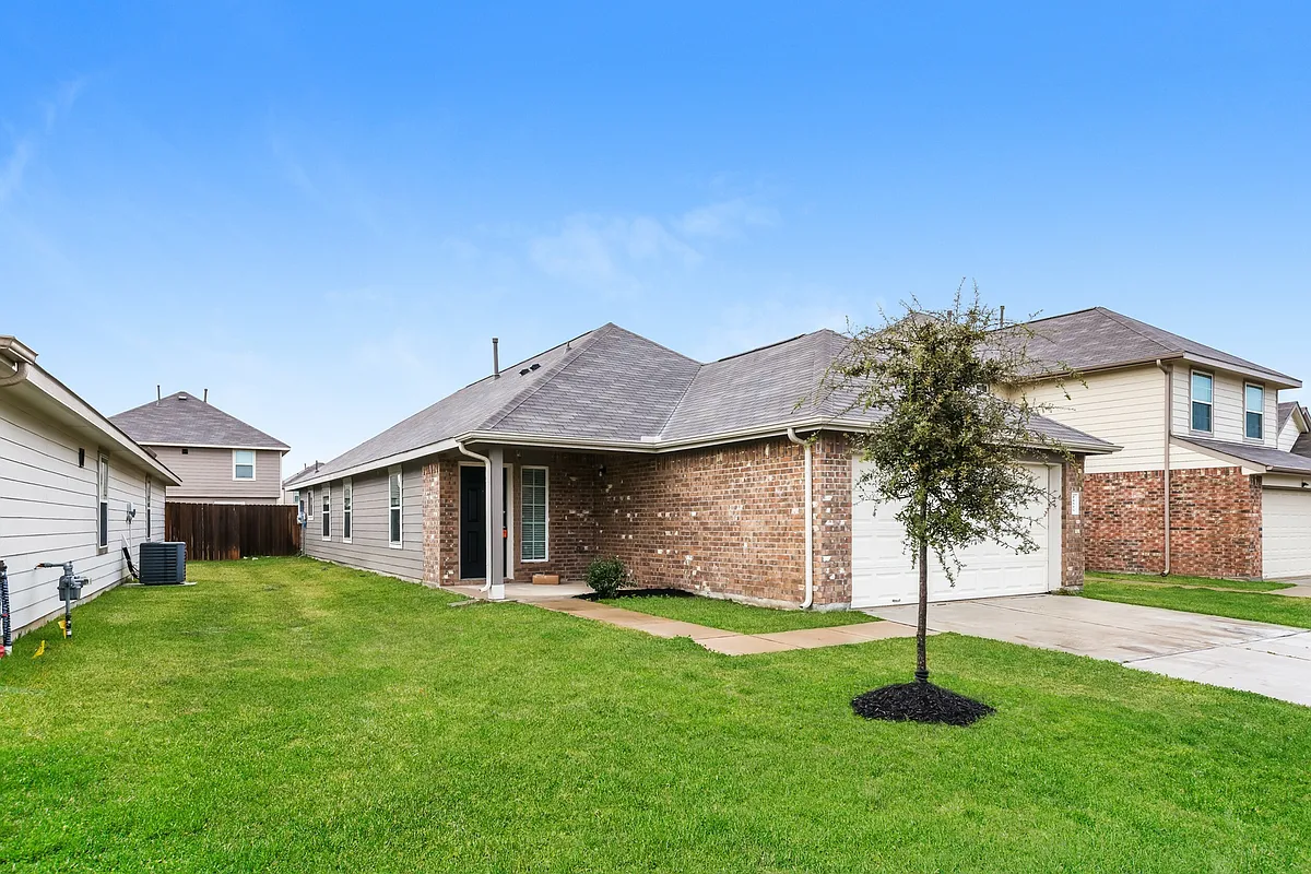 Building Photo - Latta Plantation Dr
