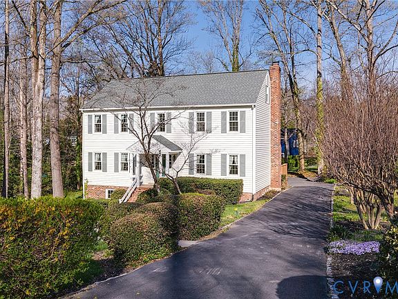 2nd image of 1616 Lancashire Dr