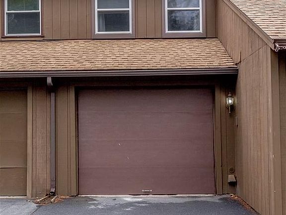 2nd image of 90 Pepperbush Pl