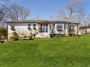 3 Russell Dr, Wading River, NY 11792