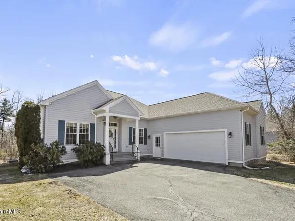 140 Pine Cone Ln, Hinsdale, MA 01235