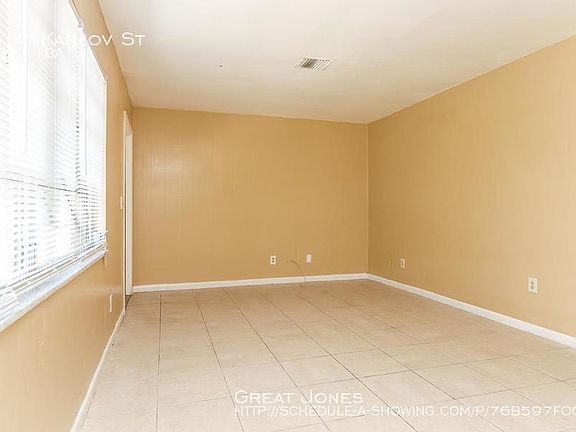 3rd image of 710 Karlov St