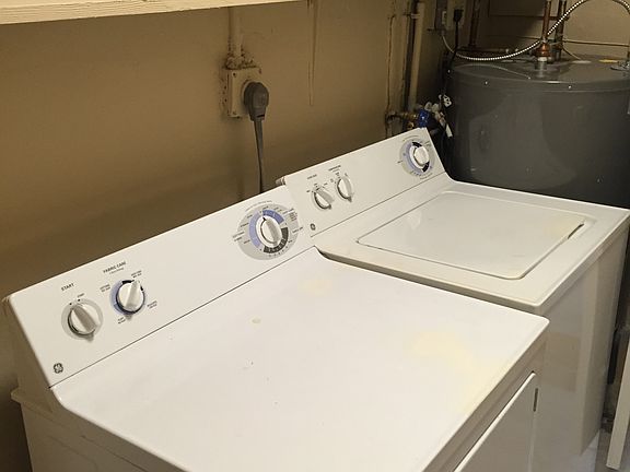 For rent in Hollywood 7561 Raleigh St 3