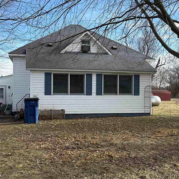 1st image of 2067 S 4th St