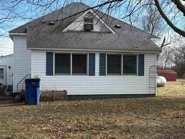 2067 S 4th St, Merom, IN 47861